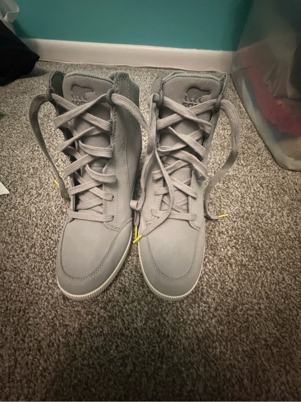 Sorel Women’s Gray Hidden Wedge Sneaker Booties Size 9.5